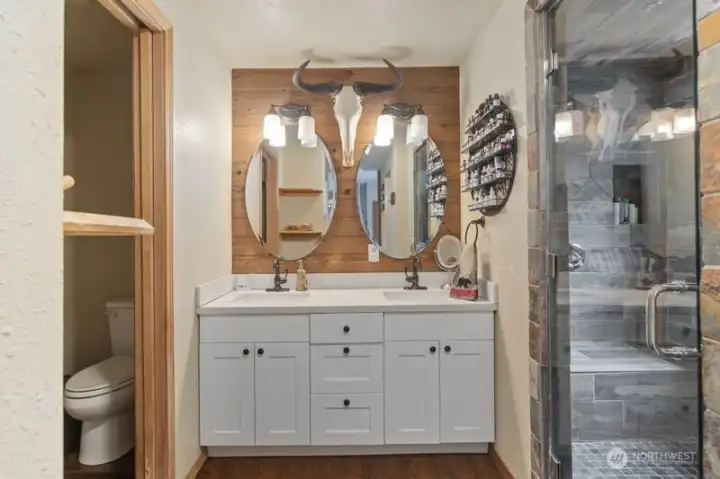 master bedroom bath