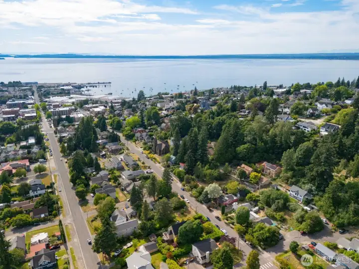 Close to Fairhaven, waterfront beaches & trails