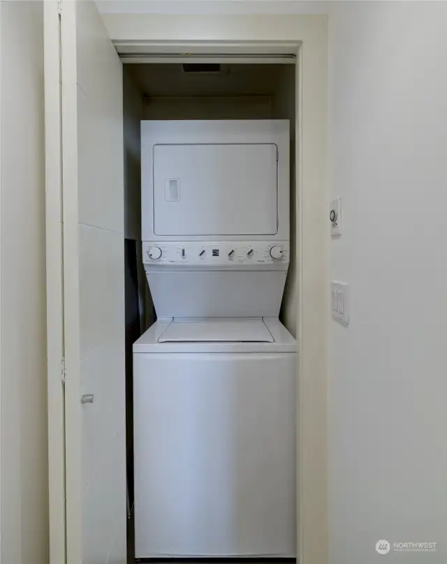 Laundry Located on same floor as Primary Suite