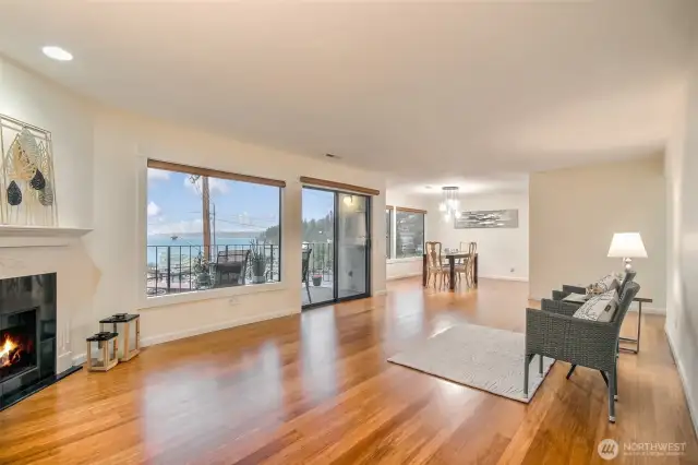 Engineered hardwood  floor through out