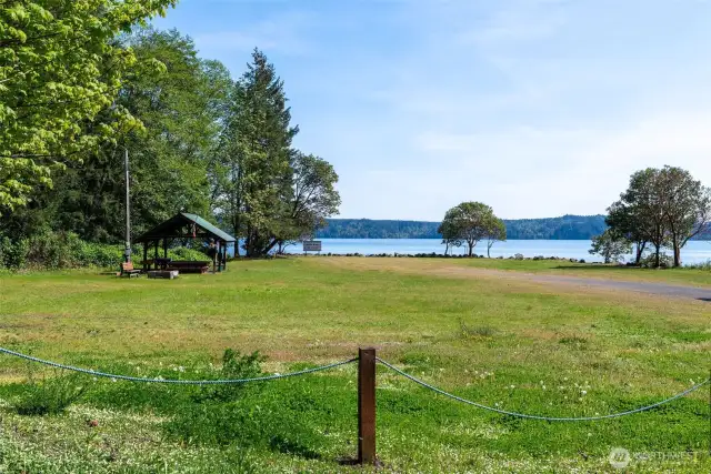 Nice open space and access for kaykaying!
