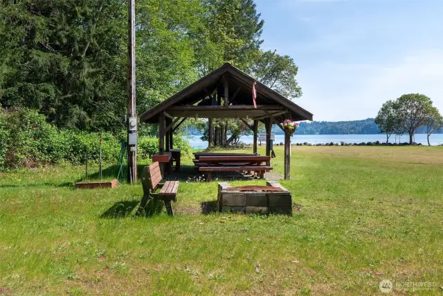 Great place to enjoy your shellfish harvest and relax!
