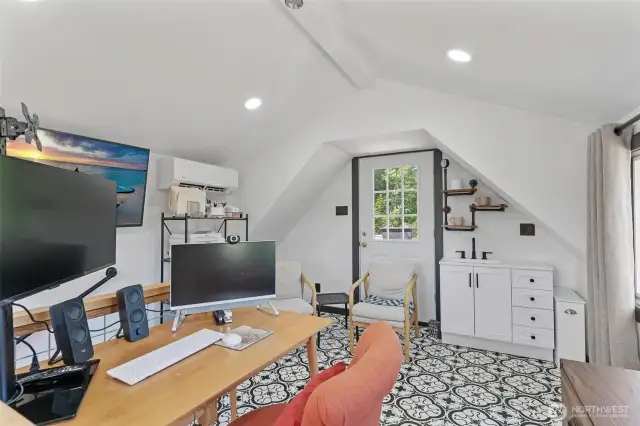 2nd Floor Accessory Building