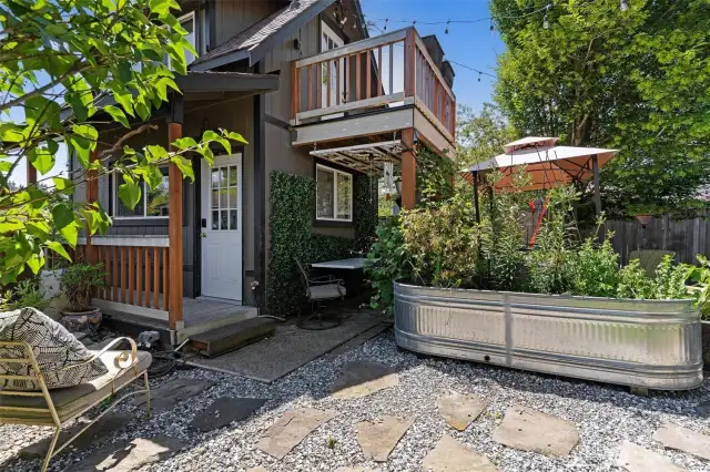 Permited Accessory building with covered front porch and Balcony!