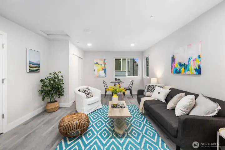 Room for a 5th bedroom! Wall can be replaced easily.