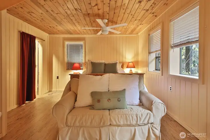 lower bedroom/flex space