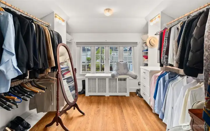 Walk in closet