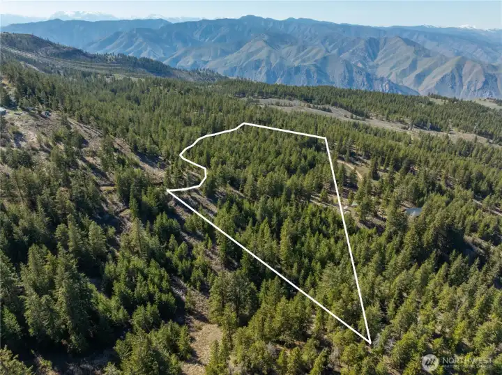 Overview of property, looking from East to West Overview of property, looking from East to West