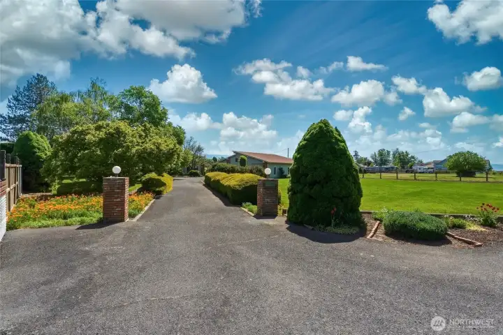 Driveway to access the house