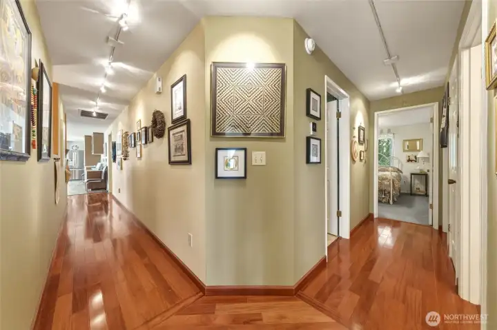 Split hallway to bedrooms