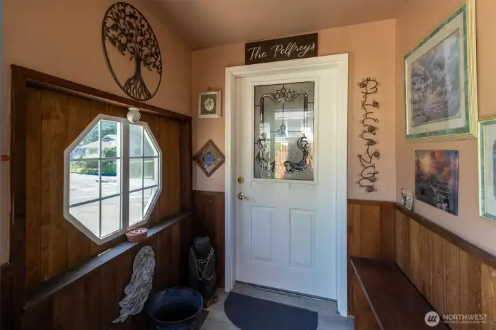 Entry. Great for deliveries!