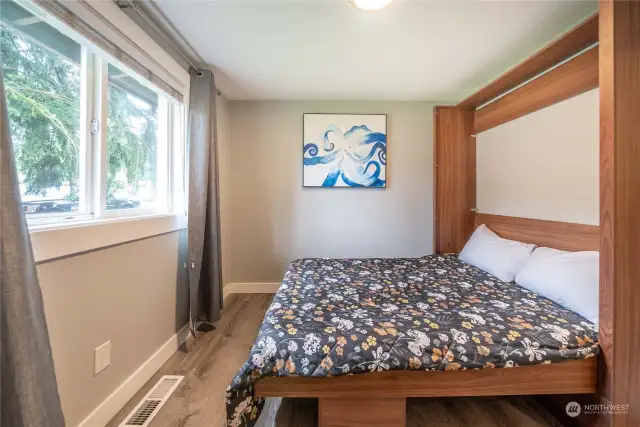 1 of 3 guest rooms - currently has a murphy bed in the room that can stay with the home.