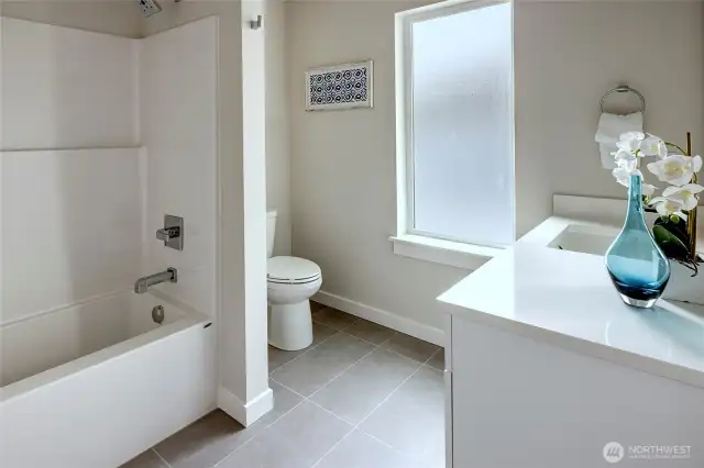 Third floor bathroom, full tub! (model home lot 24)
