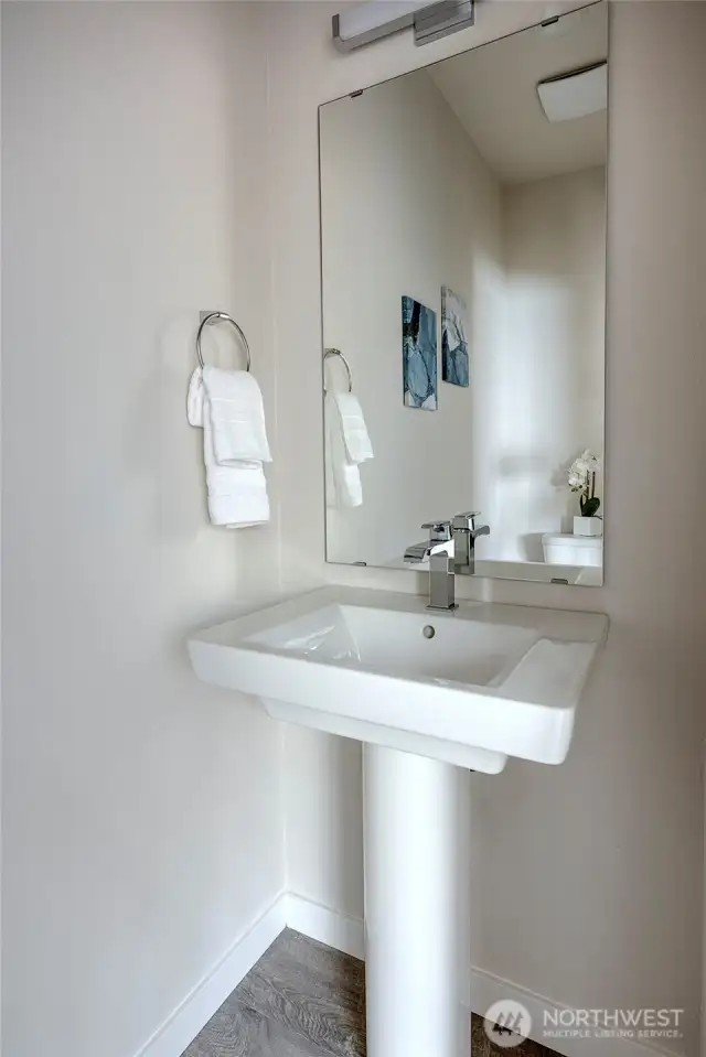 Powder room (model home lot 24)