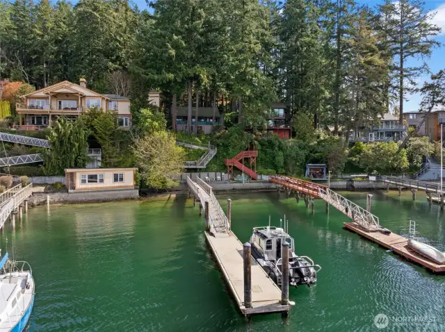 A 45 foot concrete float provides a safe level surface to and from your boat while adjusting to the tide levels.