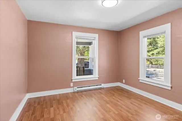 Second bedroom or use as an office!