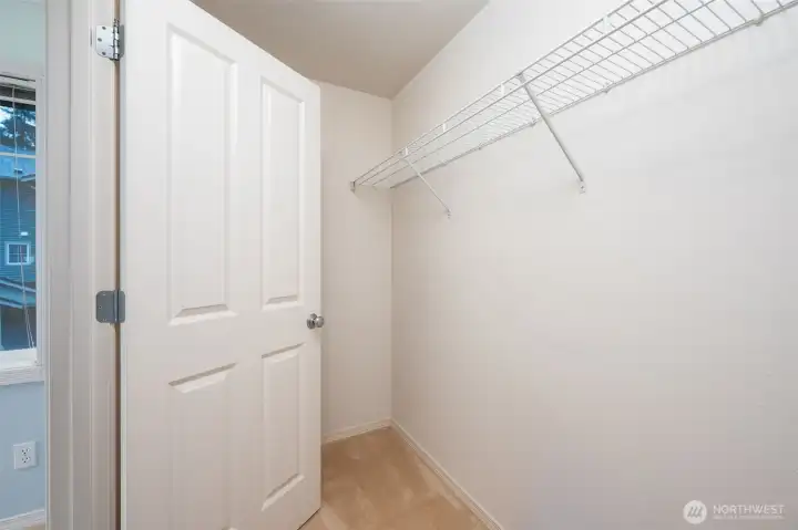 Great walk-in closet