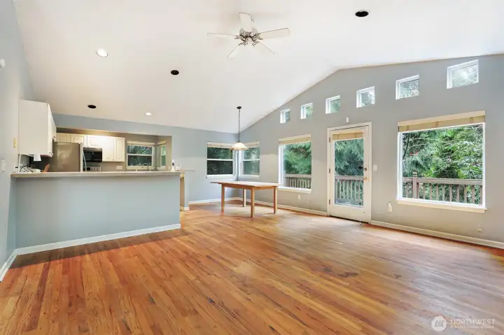 Open kitchen & dining