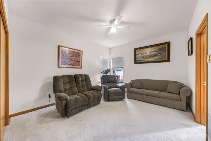 Fantastic additional suite space