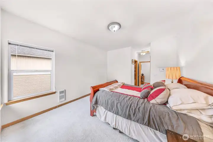 Light and bright bedroom suite