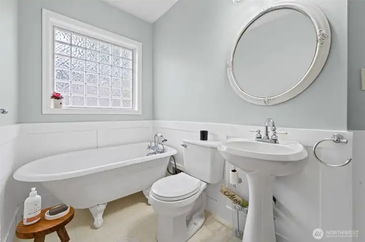 Main Bathroom with claw foot tub