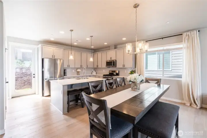 Large Family Sized Dining Area