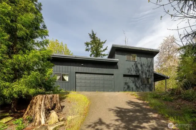 The "Hill House" garage/shop is at the top of the driveway.