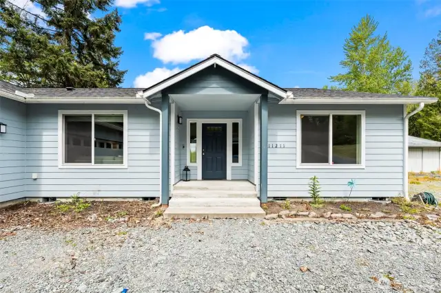 Very welcoming front entry