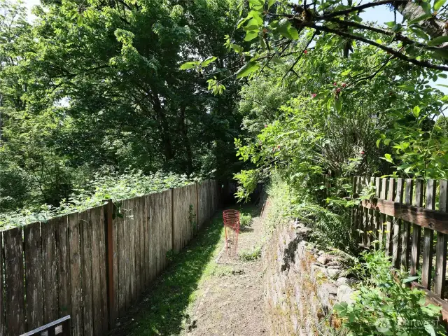 Garden Area backs to NGPA