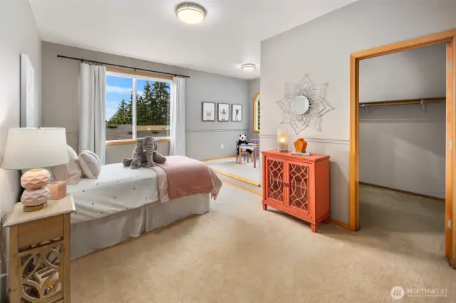 3rd upstairs guest bedroom.