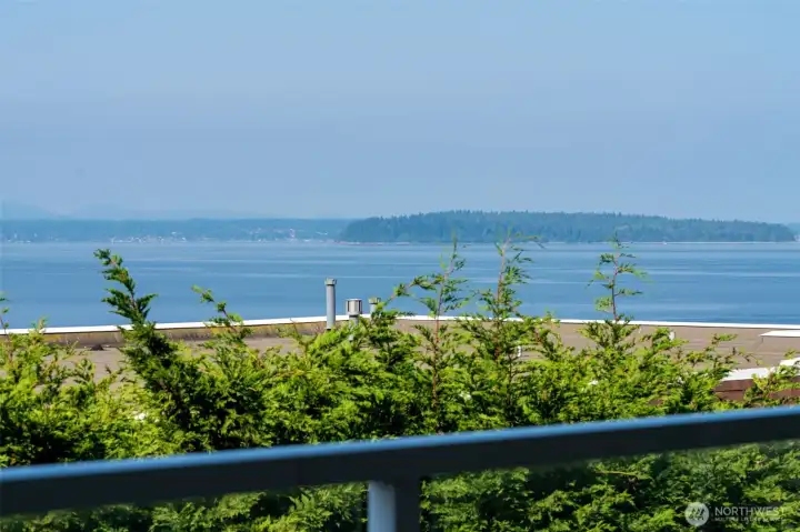 Big views west of Puget Sound, Vashon Island, Blake Island, Manchester and Olympic Mountain Range beyond.