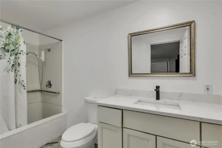 Primary ensuite.