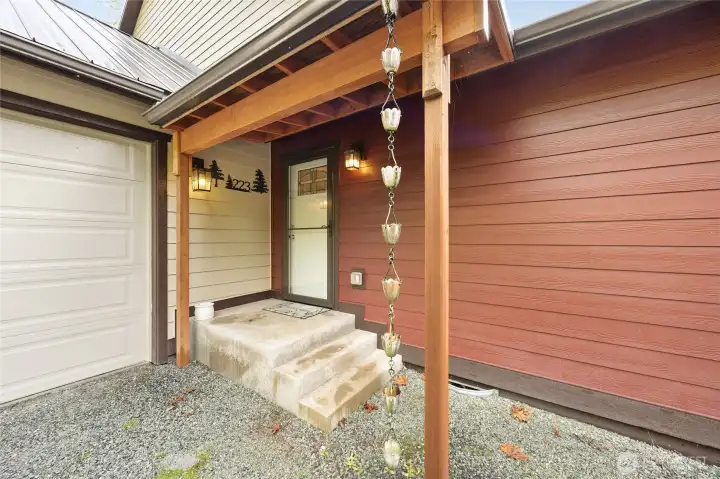 Inviting front entrance designed to welcome you!