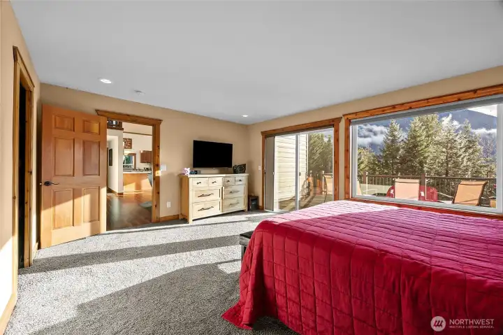 More Master bedroom...so spacious and lovely