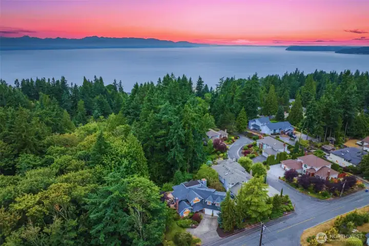 Easy access to Edmonds trails, parks, and community green space.