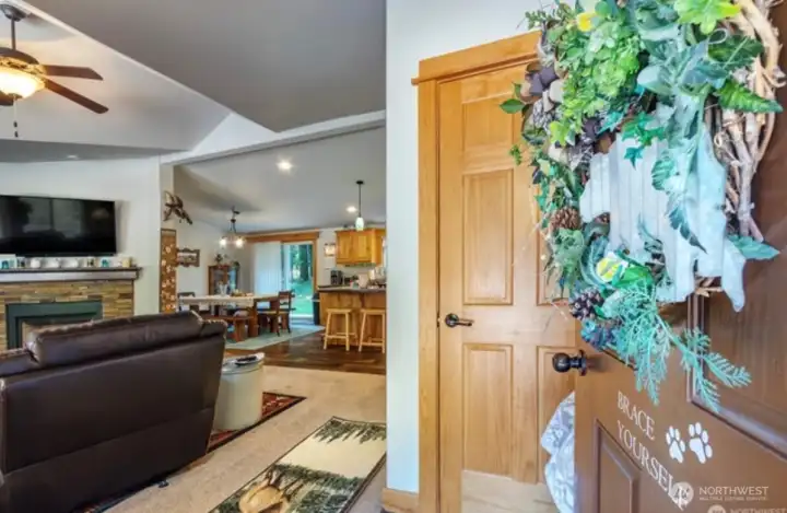 Seller continues to remove personal items...