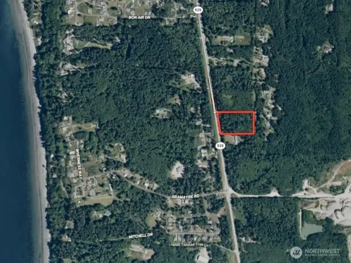 Overhead view with approximate boundaries in red.