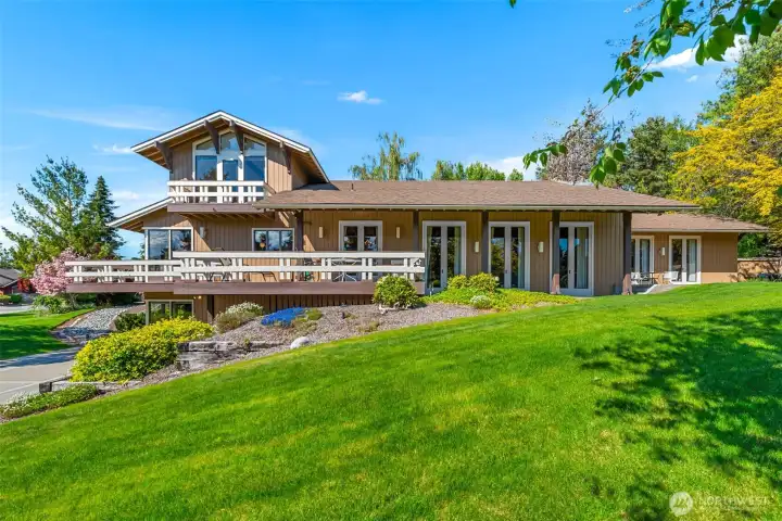 A welcoming site ~ Home.
