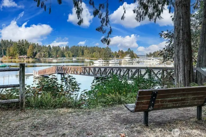 10 minute walk to Hidden Cove public dock
