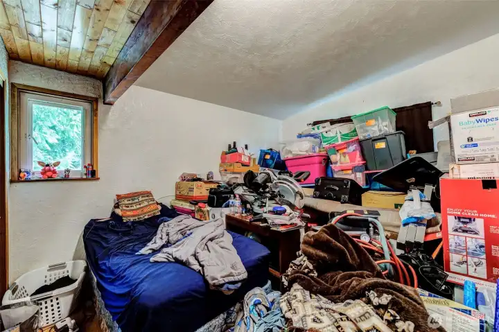 Bedroom 3 (Center beam extends length of home)