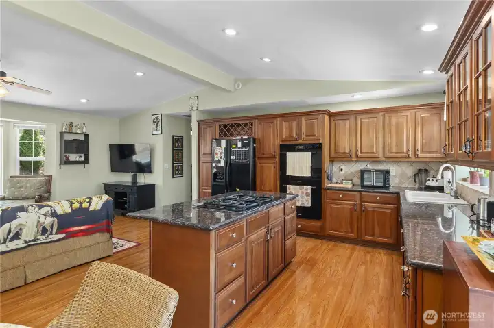 Very spacious main floor kitchen. Very spacious main floor kitchen.