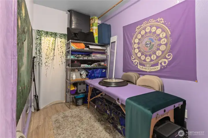 Utility or storage room. Or ? Utility or storage room. Or ?