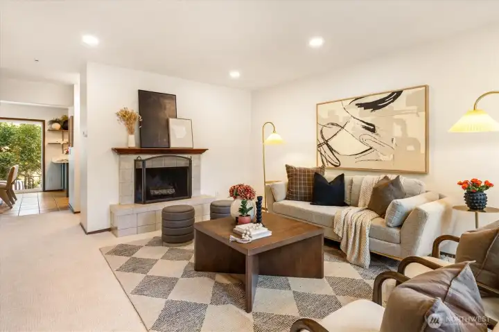 Layout of this home is ideal with easy flow between living room and kitchen/dining rooms, but enough separation to not feel crowded and cluttered like townhomes being built today. Layout of this home is ideal with easy flow between living room and kitchen/dining rooms, but enough separation to not feel crowded and cluttered like townhomes being built today.