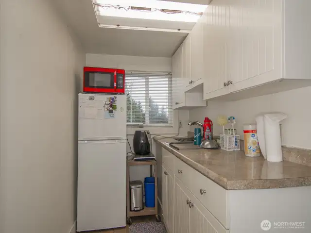 Cozy updated kitchen in studio apartment!