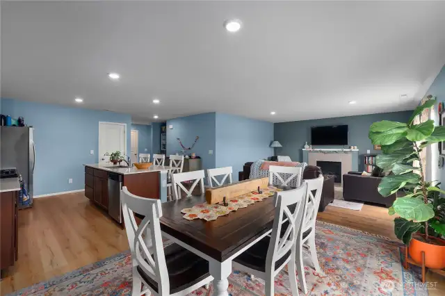 Fantastic space - easy for entertaining!