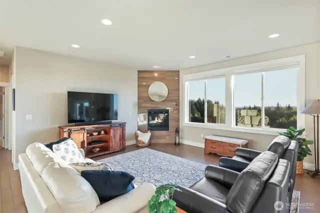 Gas fireplace for cozy cool evenings