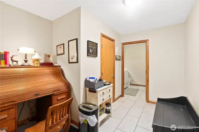 Extra walk in pantry & space off kitchen looking towards laundry room