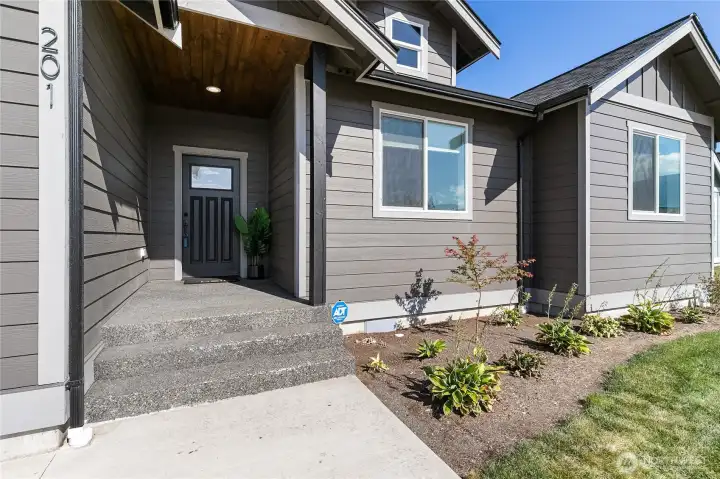 Covered entry way