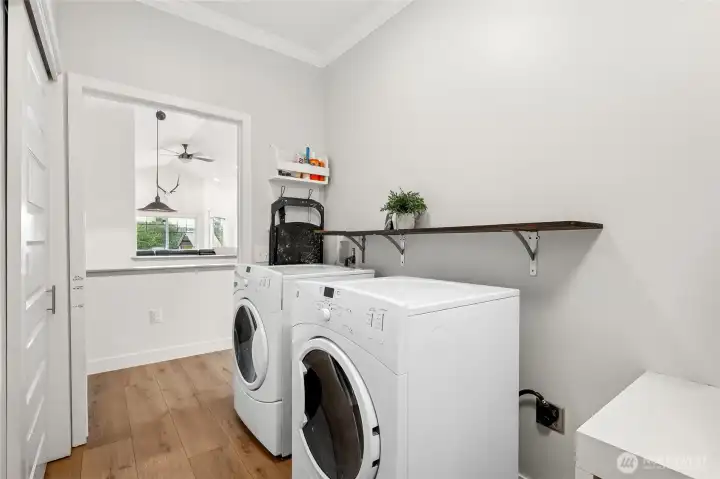 Utility room with W/D