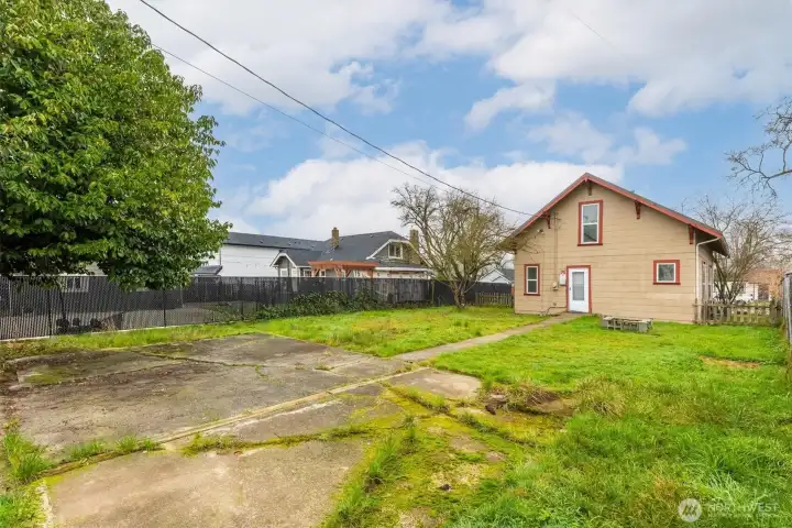 Back Yard view from Alley